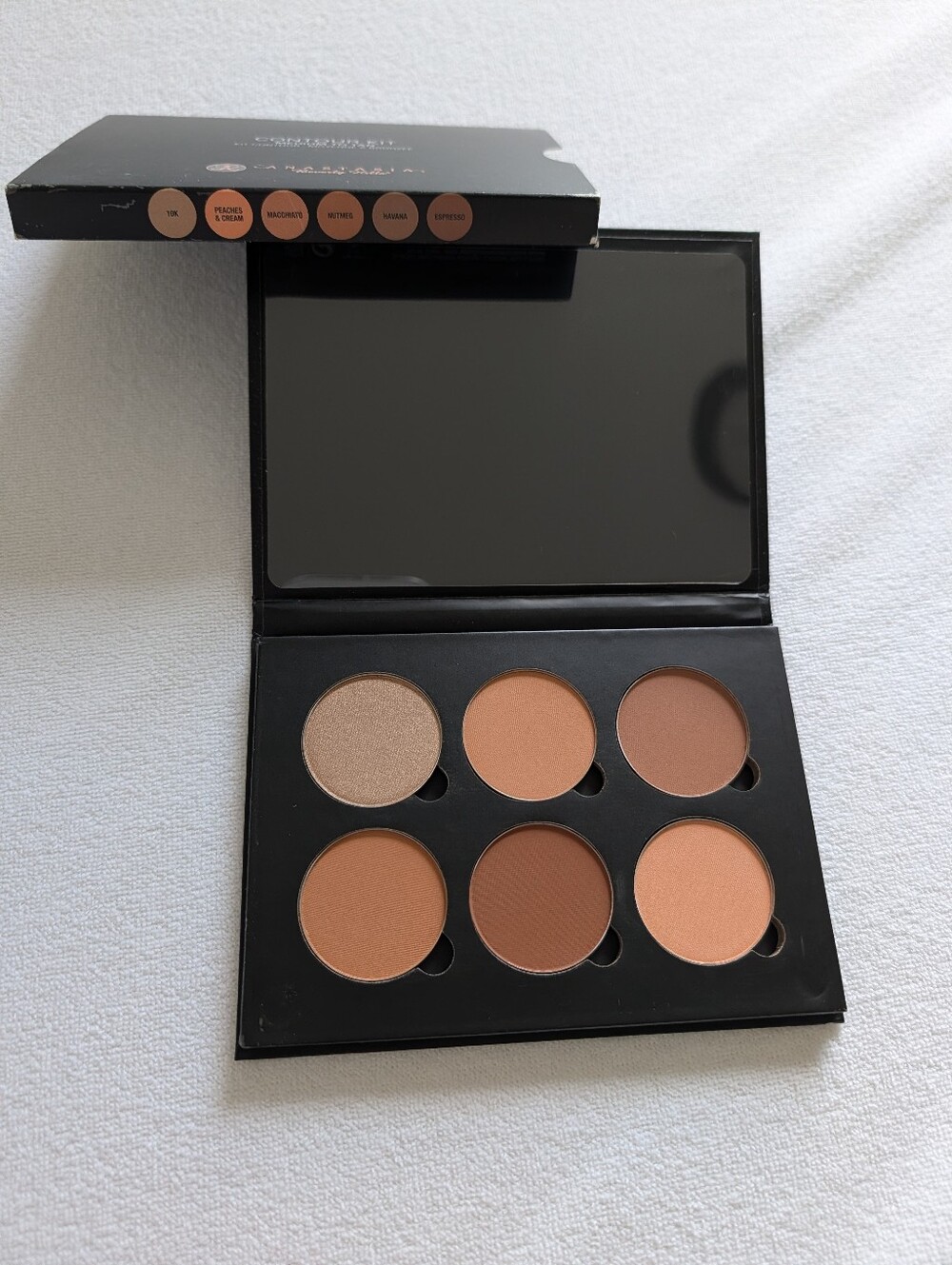 Anastasia Beverly hills Medium tan